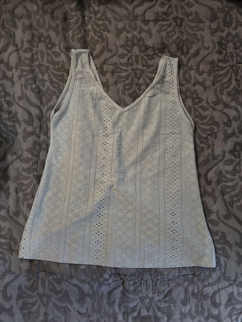 Women’s Light Sage Green Eyelet V-Neck Tank Top Twist Back